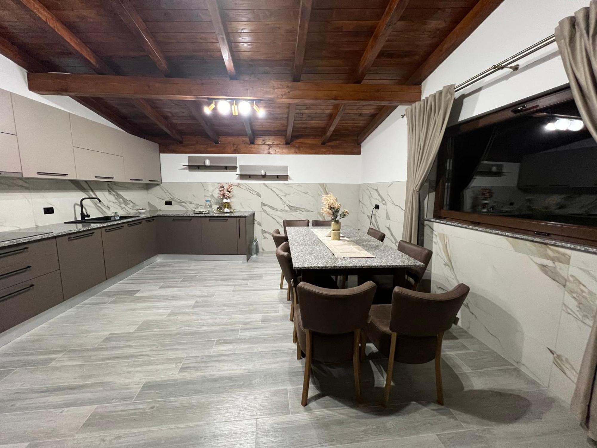 Villa Mery Moisei Buitenkant foto